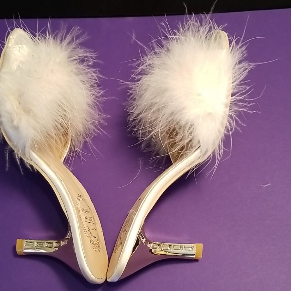 Shoes - Picture 4 of 4